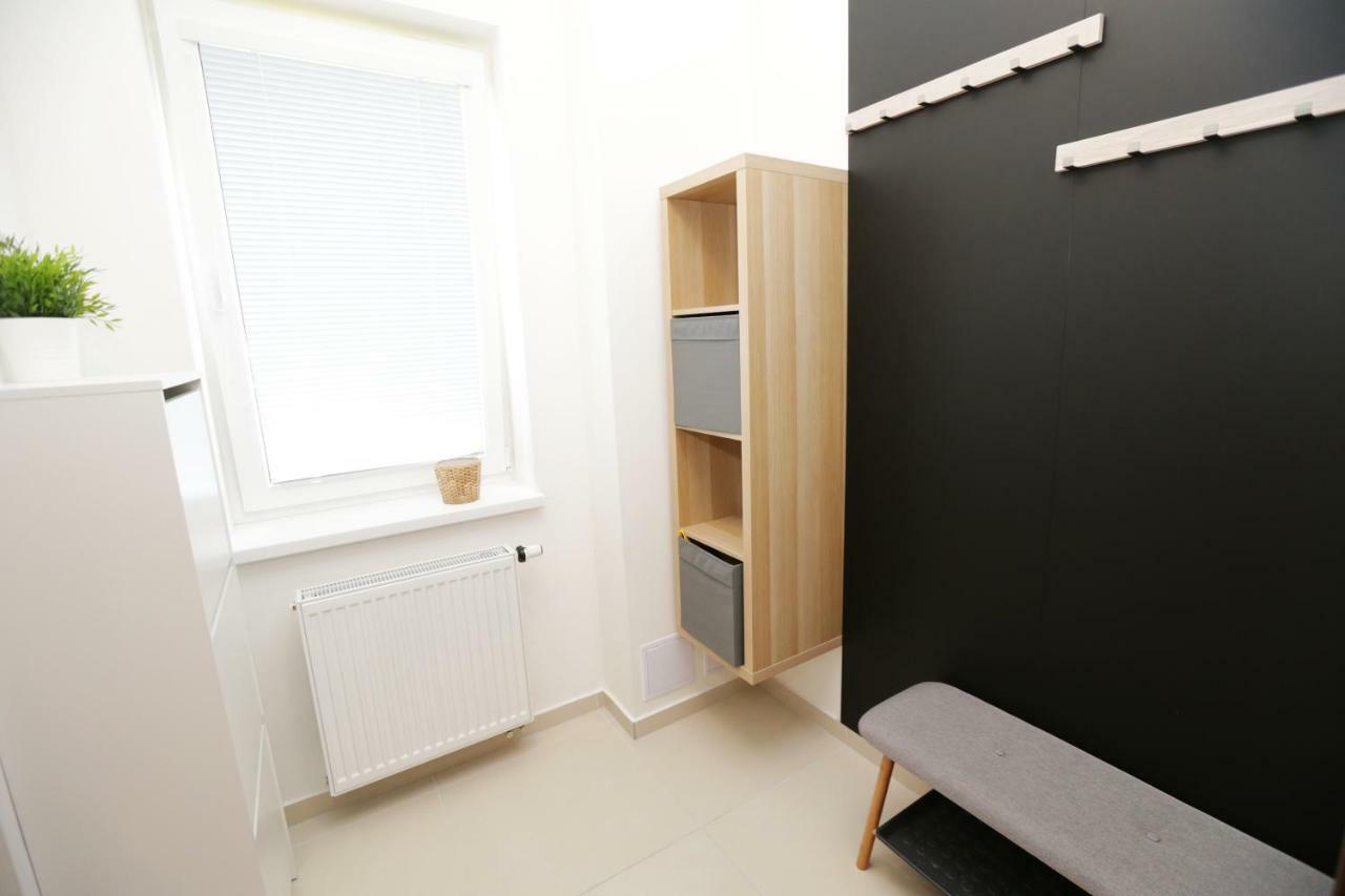 Samorin - Apartment In The Center - Private Parking - Klimatizacia Dış mekan fotoğraf