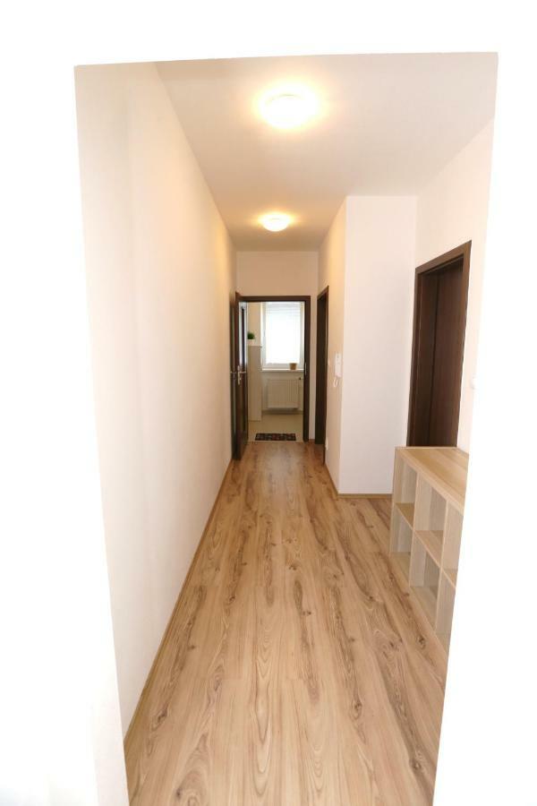 Samorin - Apartment In The Center - Private Parking - Klimatizacia Dış mekan fotoğraf